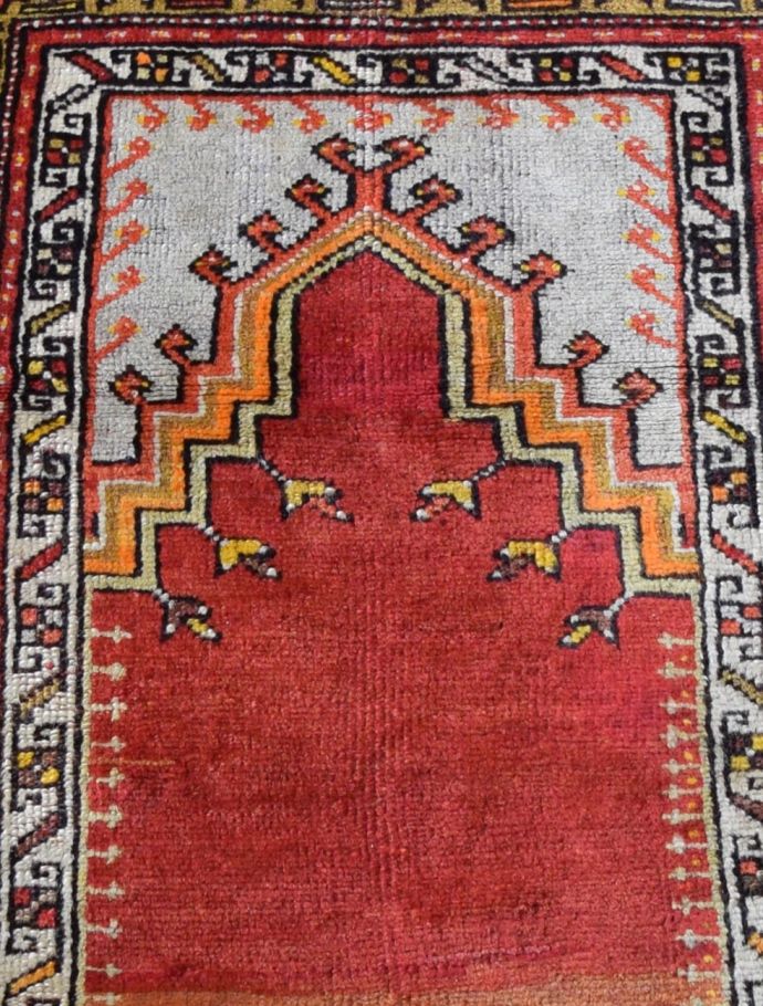 1点もののビンテージ絨毯