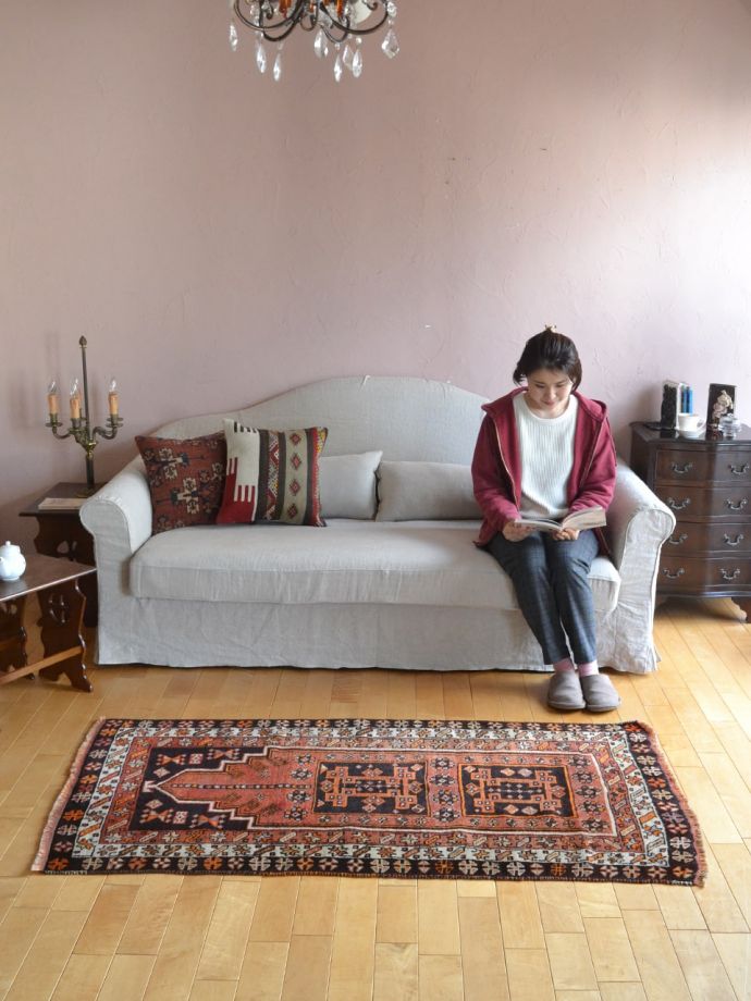 ビンテージのおしゃれな絨毯