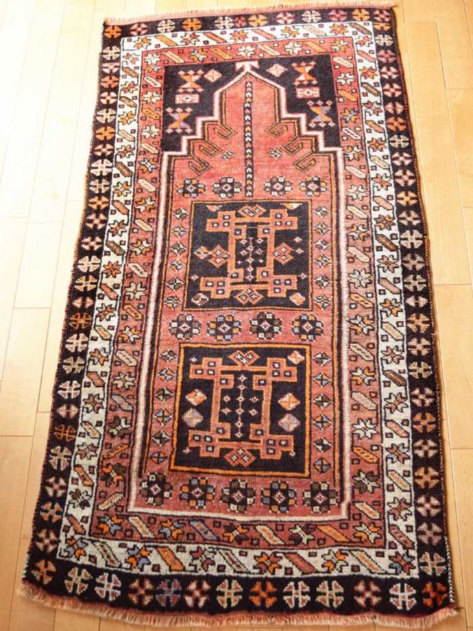 おしゃれなビンテージ絨毯