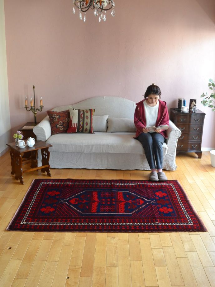 ビンテージのおしゃれな絨毯