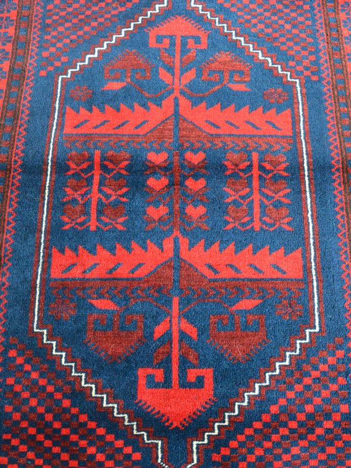 1点もののビンテージ絨毯