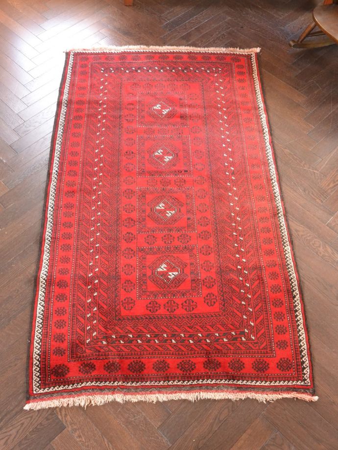 おしゃれなビンテージ絨毯