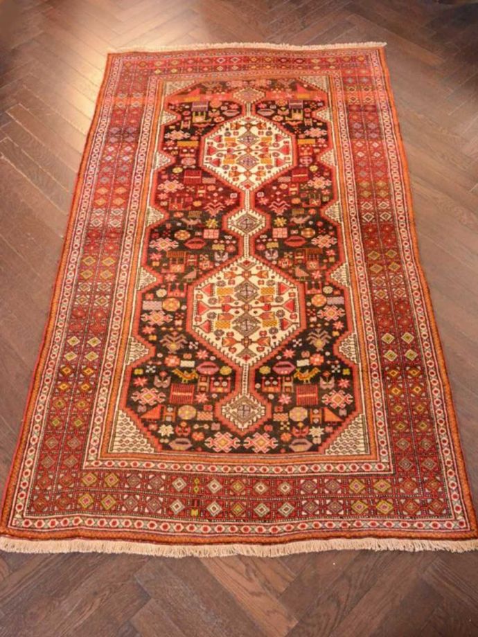 おしゃれなビンテージ絨毯