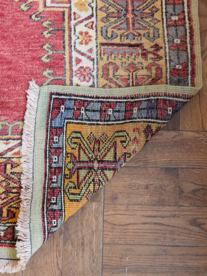 トライバルラグの裏面