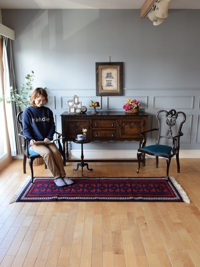 ビンテージのおしゃれな絨毯