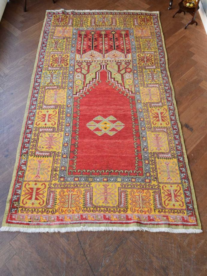 おしゃれなビンテージ絨毯