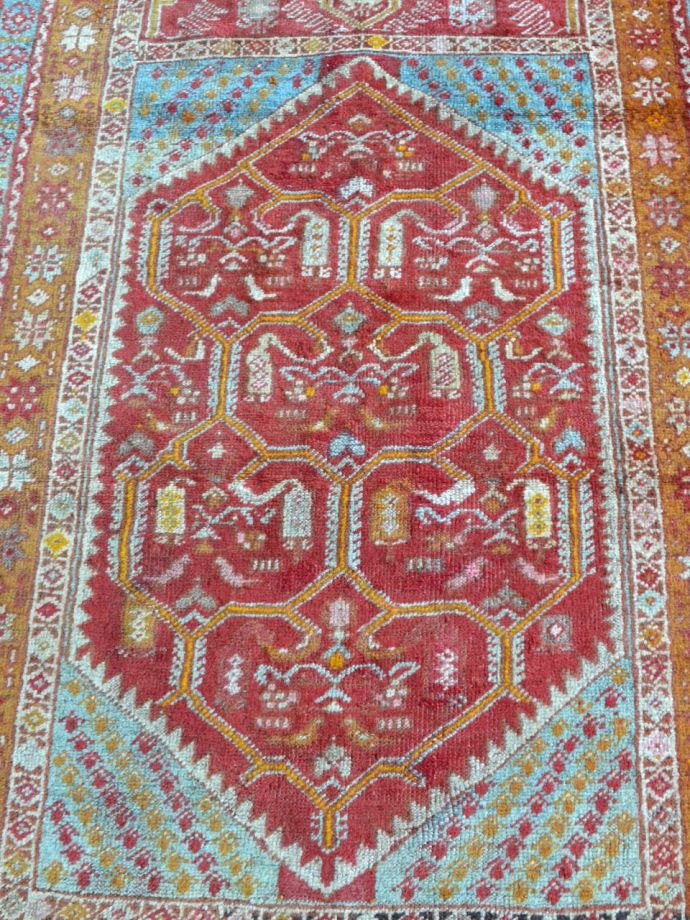 1点もののビンテージ絨毯