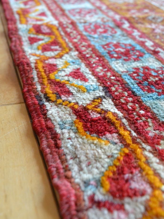 ヴィンテージのトライバルラグ