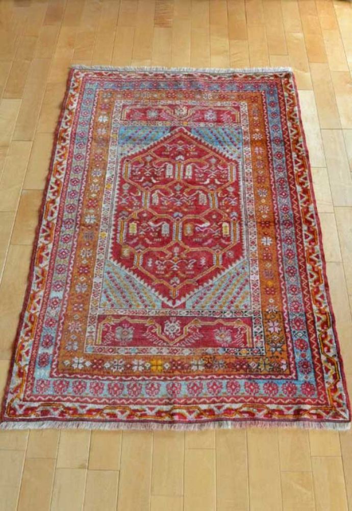 おしゃれなビンテージ絨毯