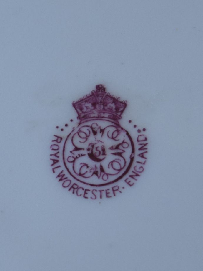 英国のアンティーク陶磁器、ロイヤルウースター（ROYAL WORCESTER）の