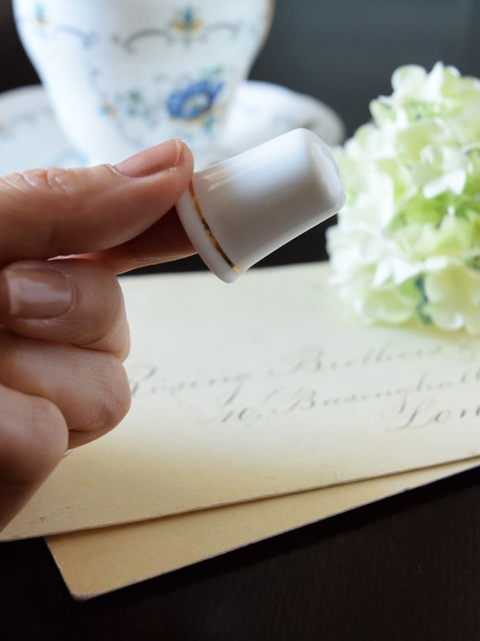 英国アンティークのおしゃれなシンブル