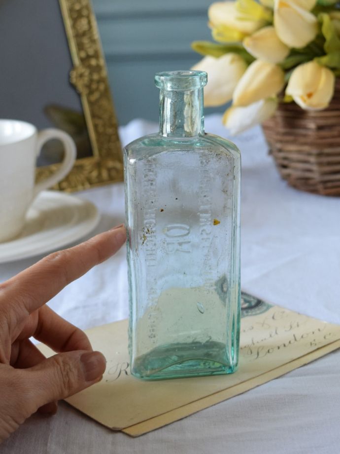 アンティークのガラス雑貨