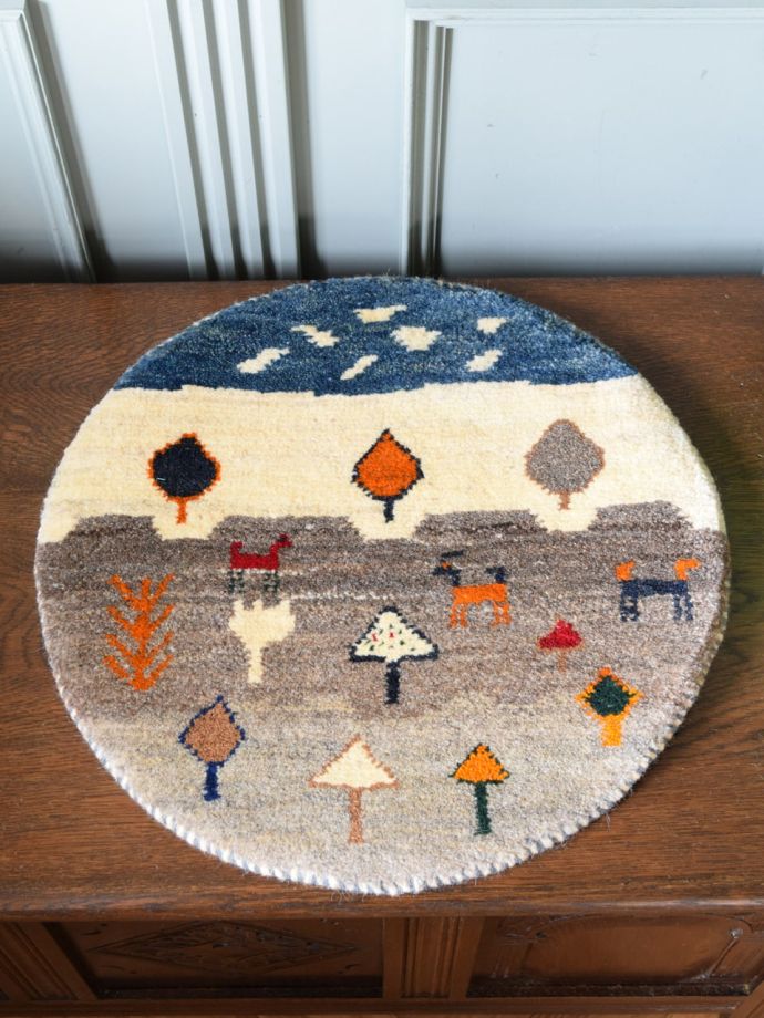 丸い形のギャッベ