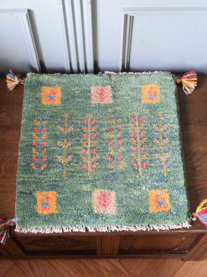 座布団サイズのギャッベ