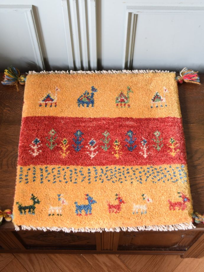 座布団サイズのギャッベ