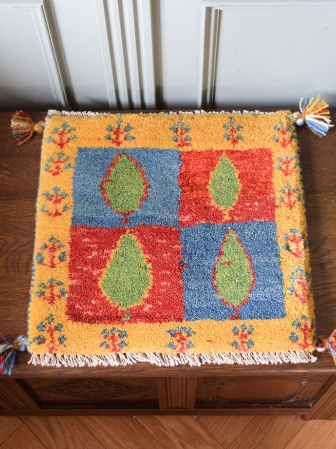 座布団サイズのギャッベ