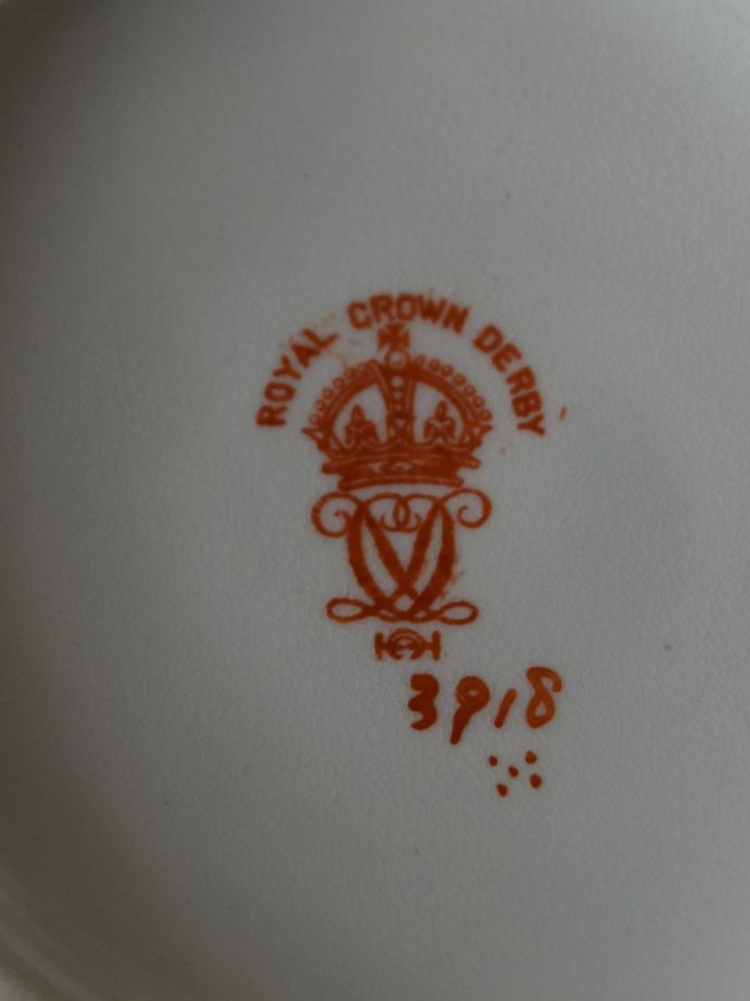 イギリスのアンティーク食器、ロイヤルクラウンダービーのアンティーク