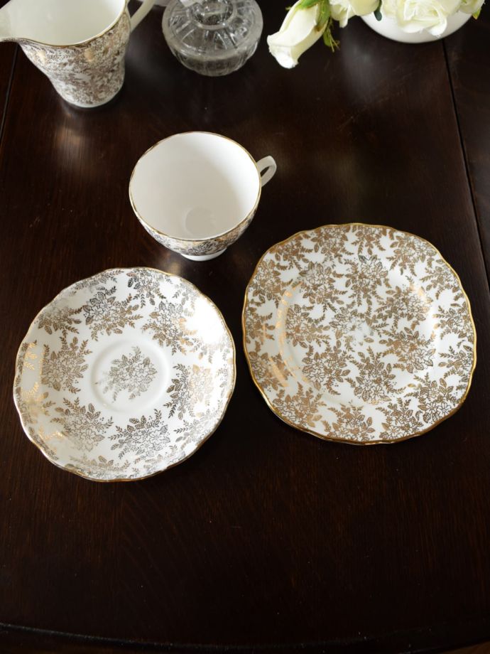 英国アンティークのおしゃれな食器