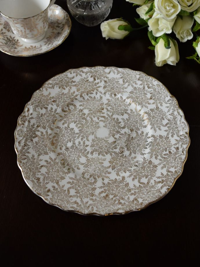 英国アンティークのおしゃれな食器