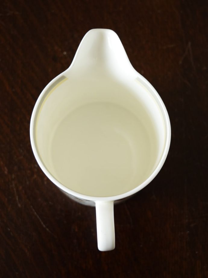 英国アンティークのおしゃれな食器