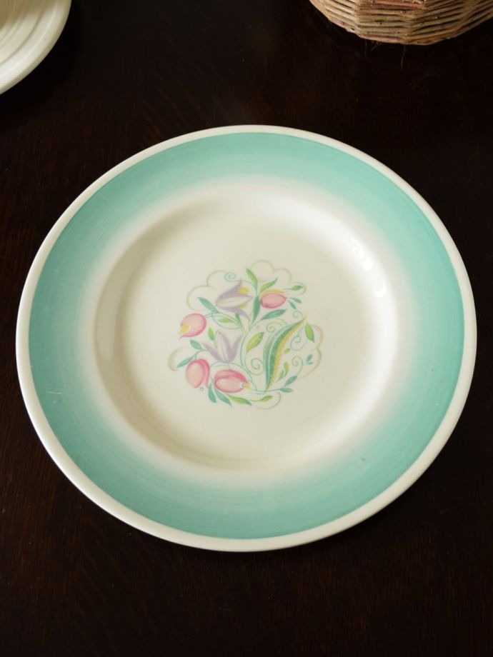 英国アンティークのおしゃれな食器