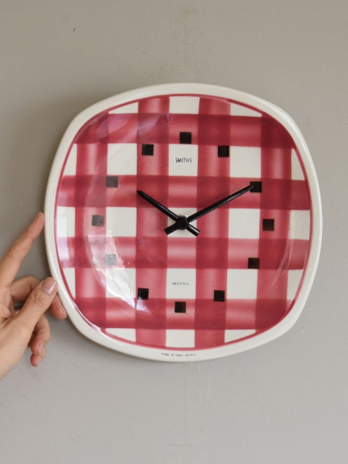 スミス社の壁掛け時計