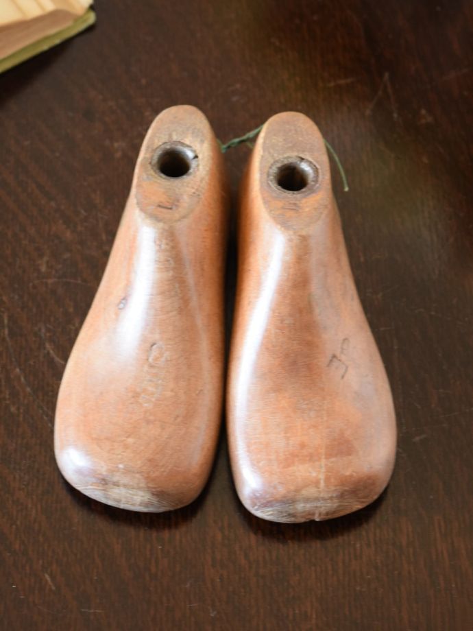 アンティークの木の雑貨