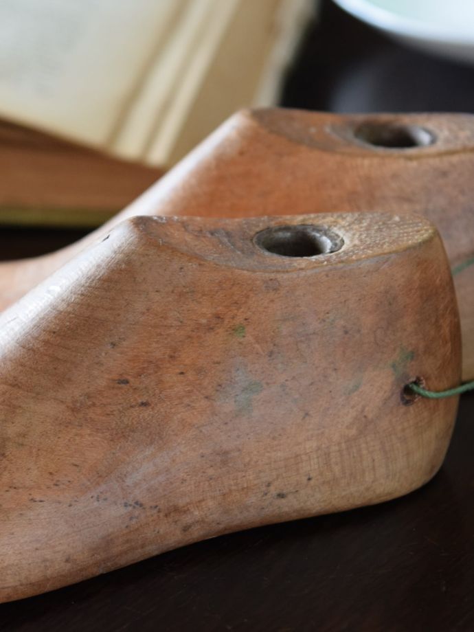 アンティークの木靴