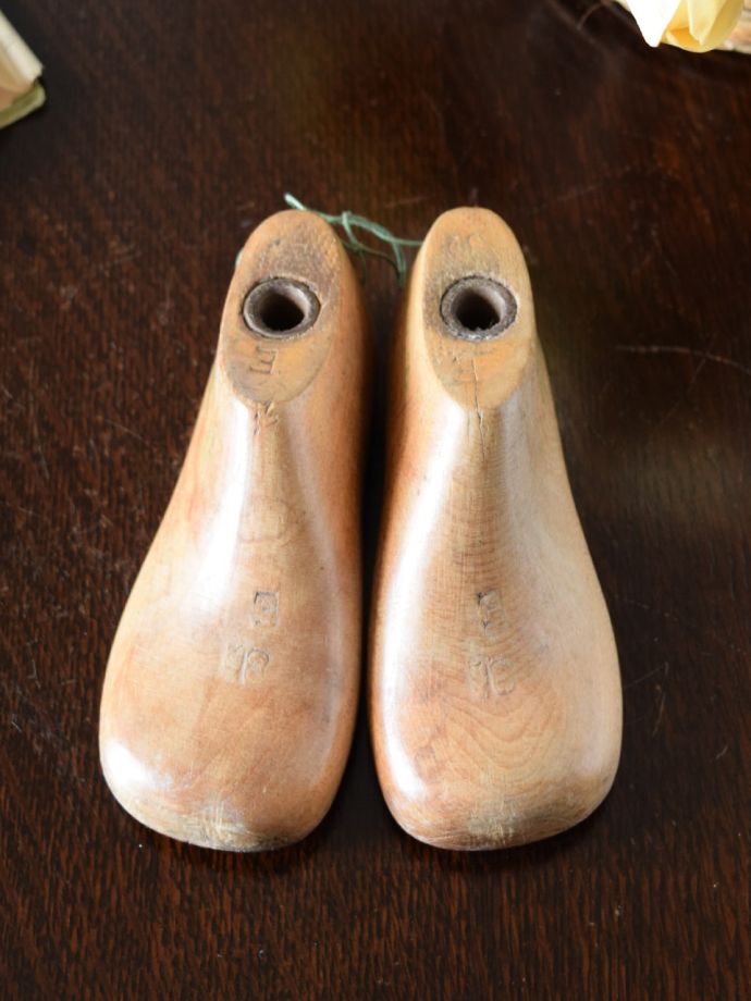 アンティークの木の雑貨