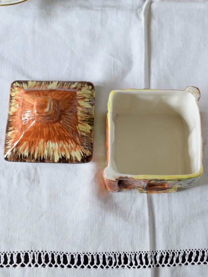 英国アンティークのおしゃれな食器