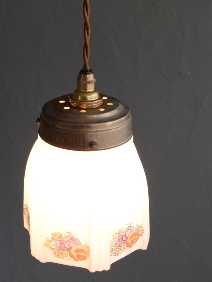 アンティークのガラスシェード