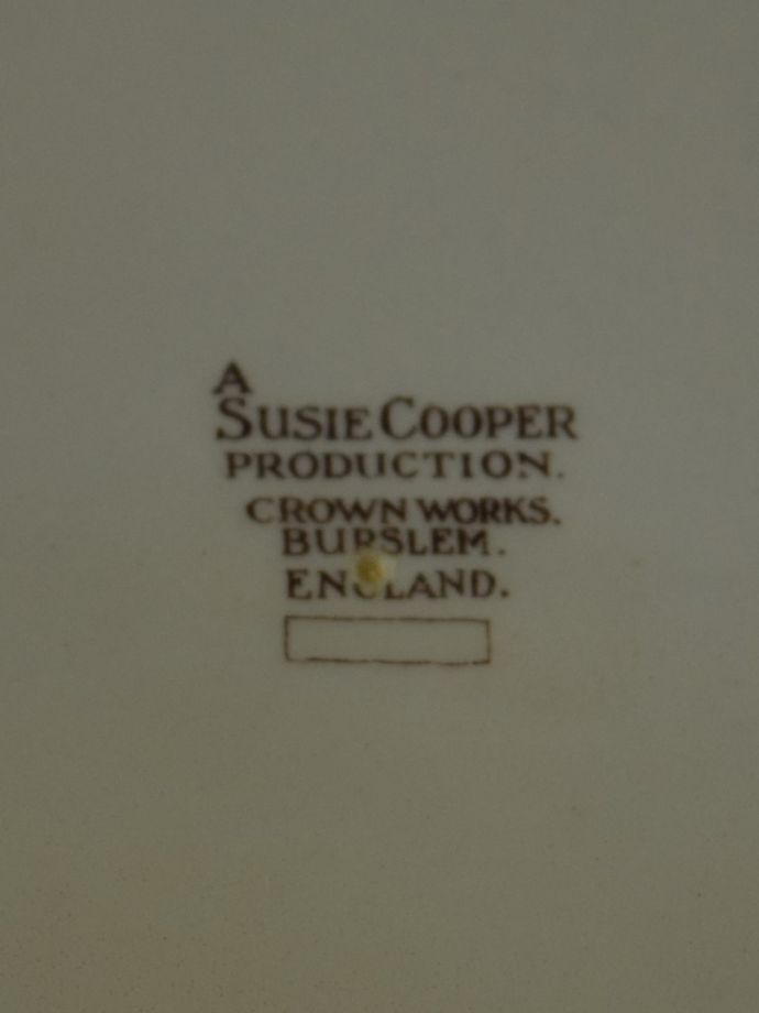 スージークーパーのパトリシアローズ、アンティーク食器のオーバル