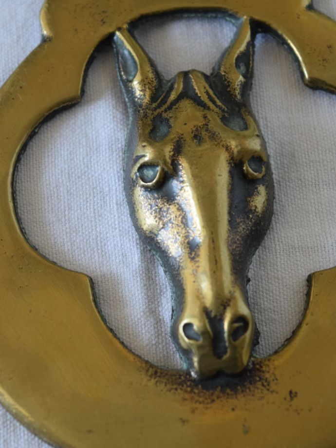 イギリスのアンティーク雑貨、馬モチーフの真鍮製ホースブラス(m-5689