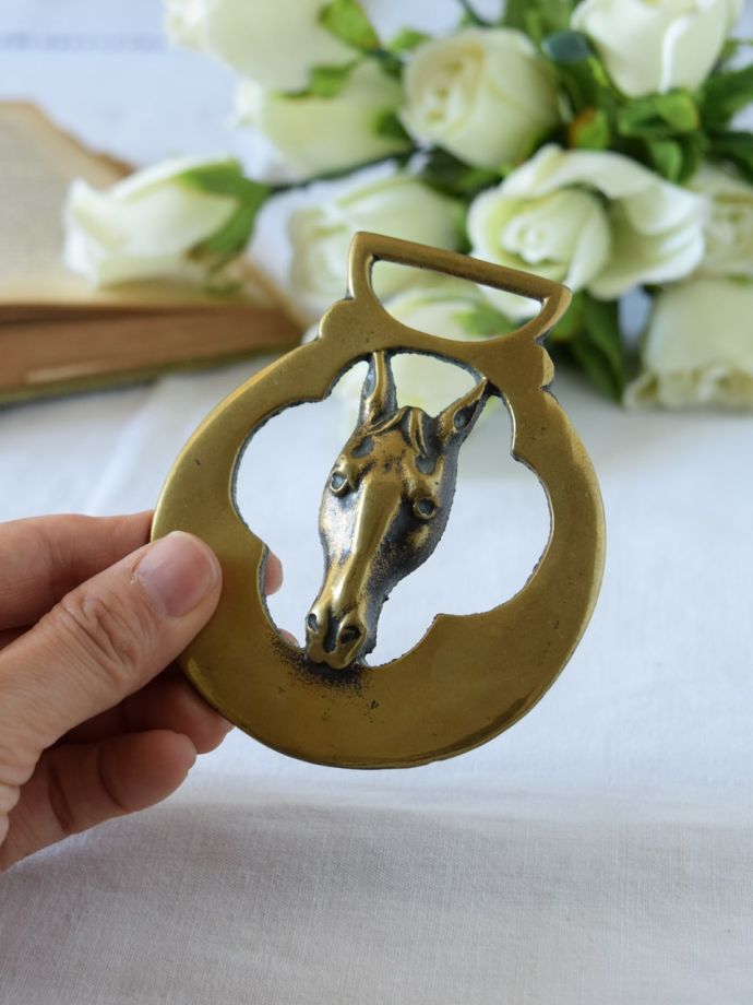 イギリスのアンティーク雑貨、馬モチーフの真鍮製ホースブラス(m-5689
