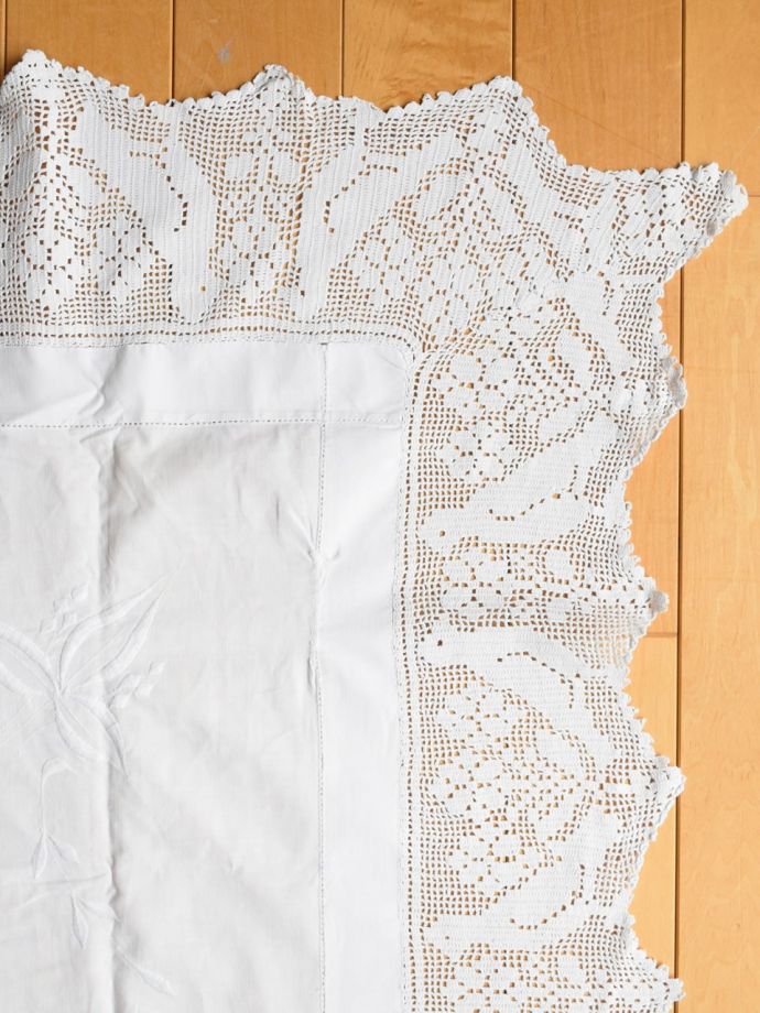 アンティークのクロス