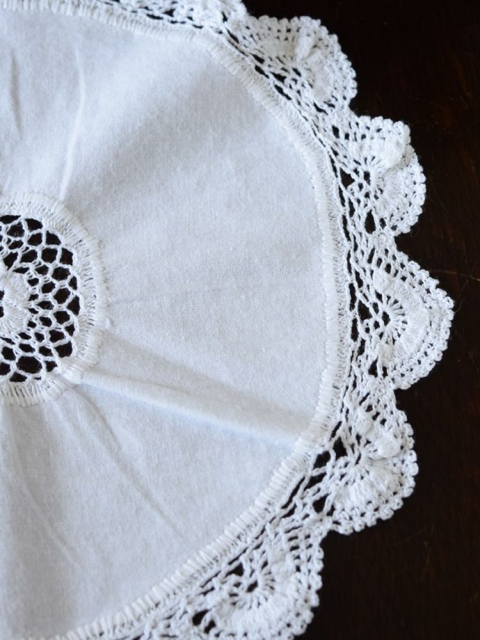 アンティークのドイリー