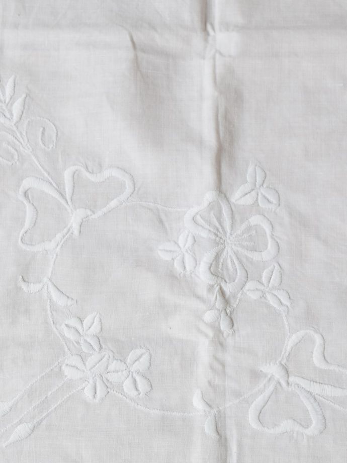 アンティークのクロス