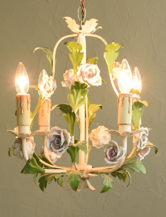 シャンデリアの灯り