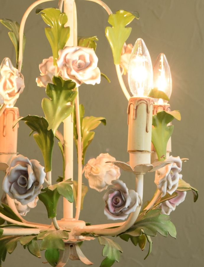 アンティークのお花のシャンデリア