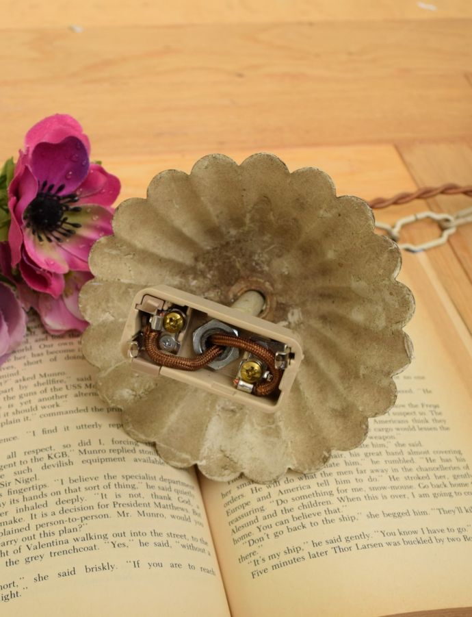 引っ掛けタイプの照明器具