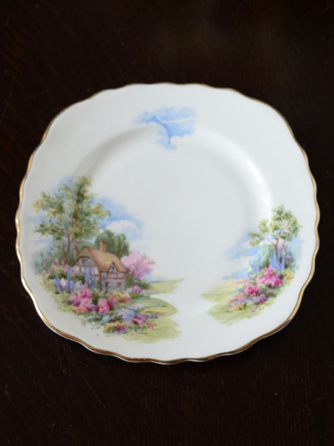 英国アンティークのおしゃれな食器