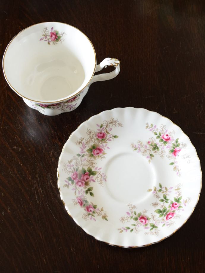 英国アンティークのおしゃれな食器