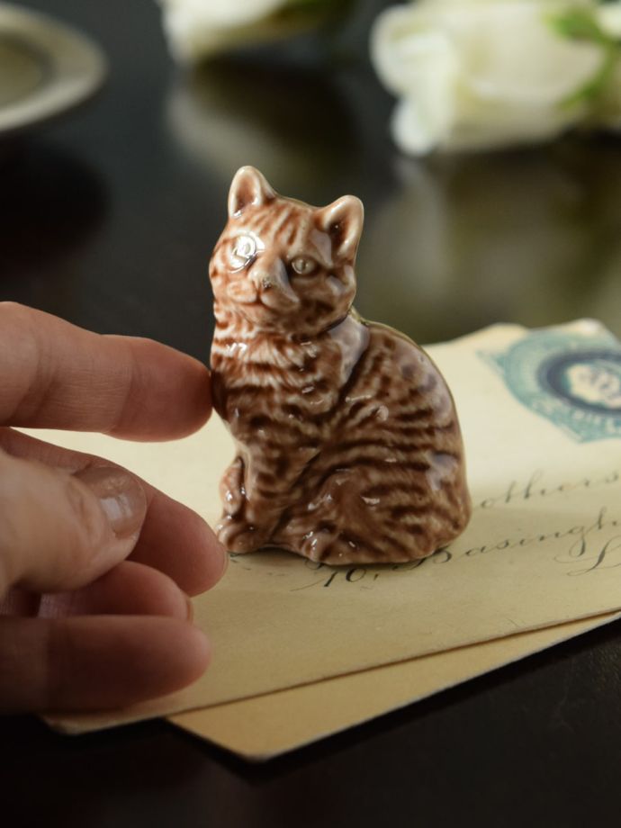イギリスで見つけたWADE社のビンテージ陶器、Whimsiesのフィギア（ネコ