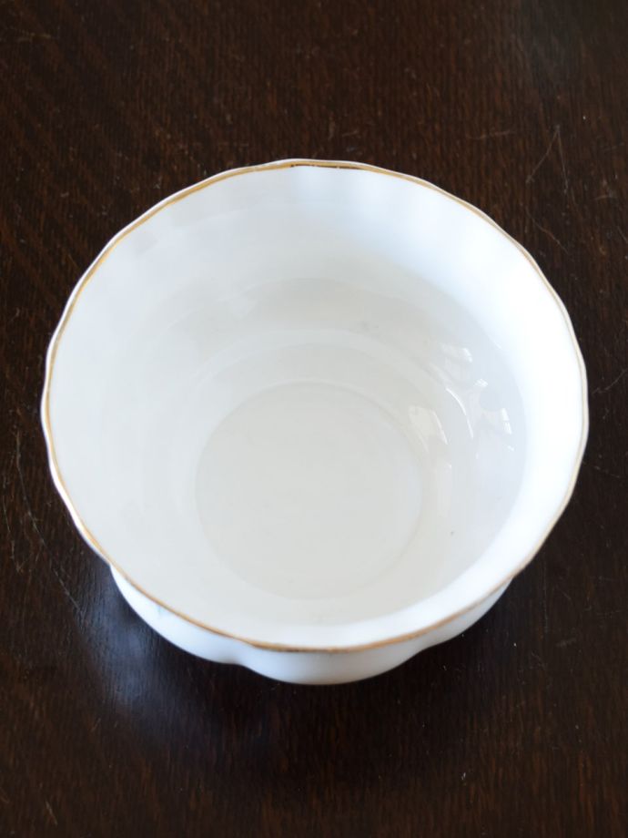 英国アンティークのおしゃれな食器