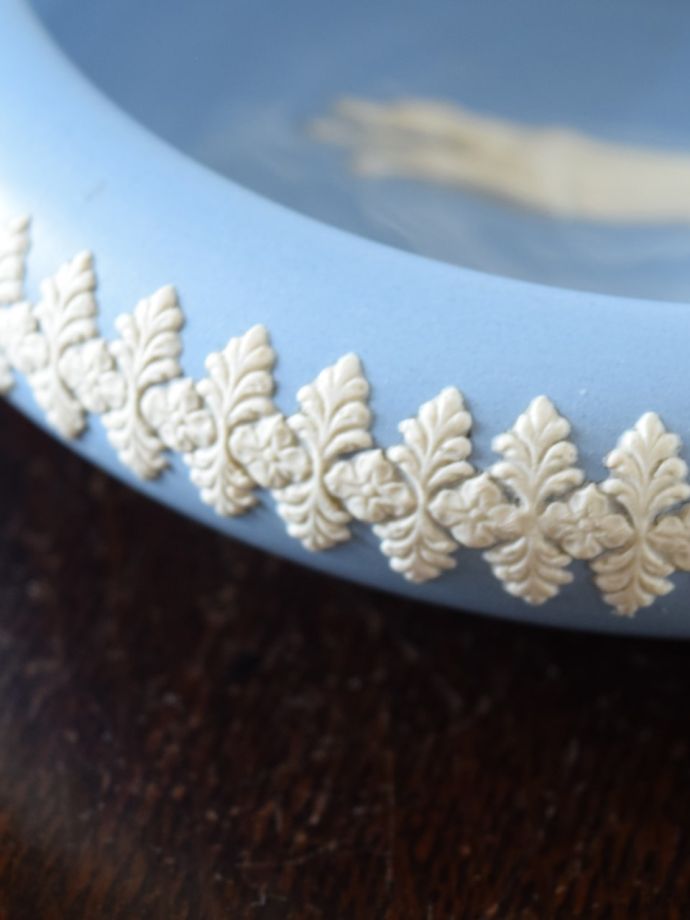 アンティークのジャスパーウェア