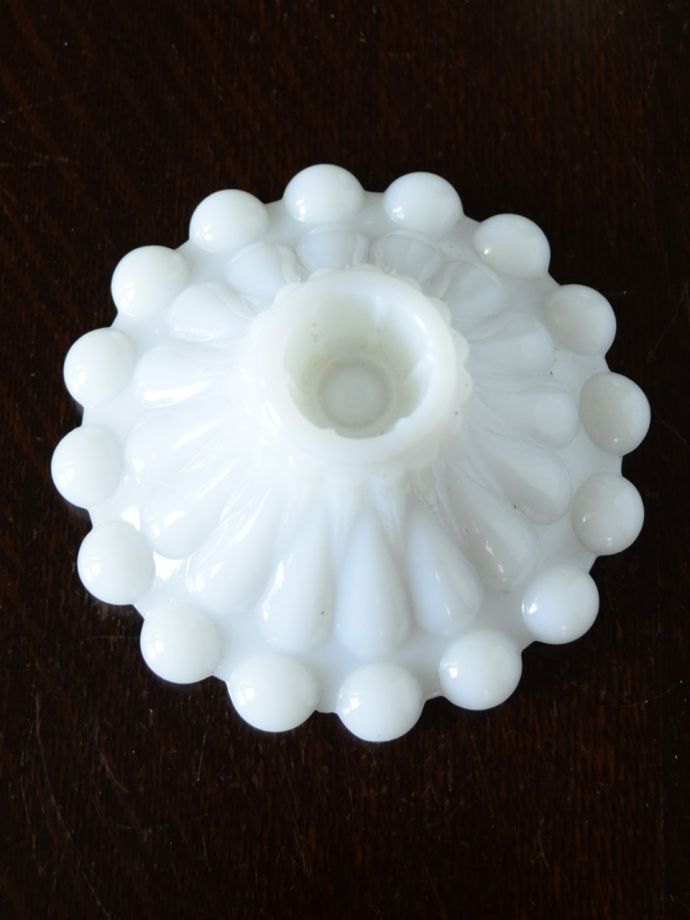 アンティークのおしゃれなキャンドルスタンド、ミルクガラスの燭台(m