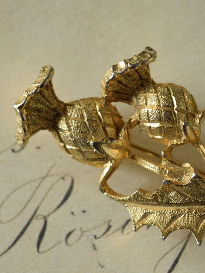 アンティークのブローチ