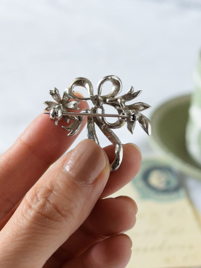 おしゃれなブローチ