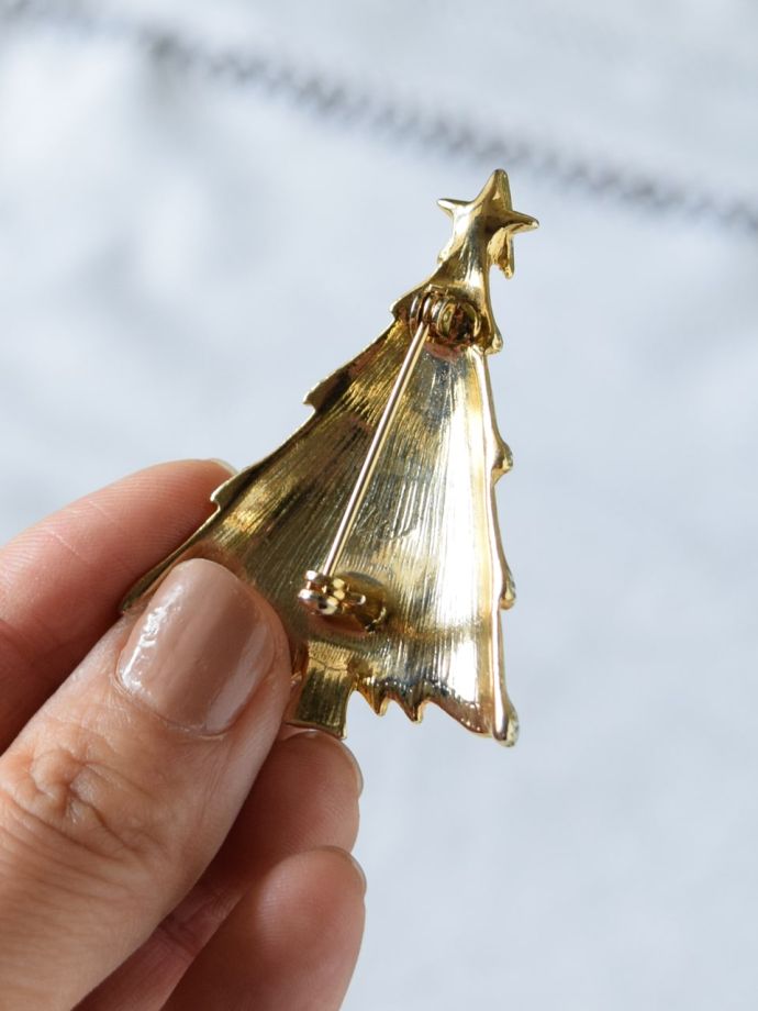 おしゃれなブローチ