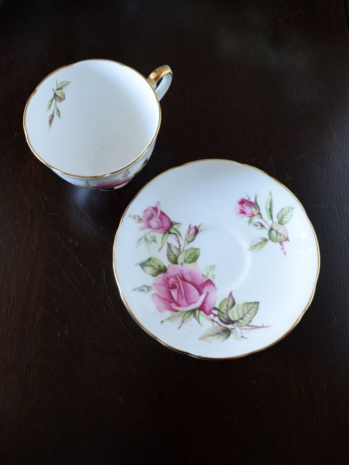 英国アンティークのおしゃれな食器